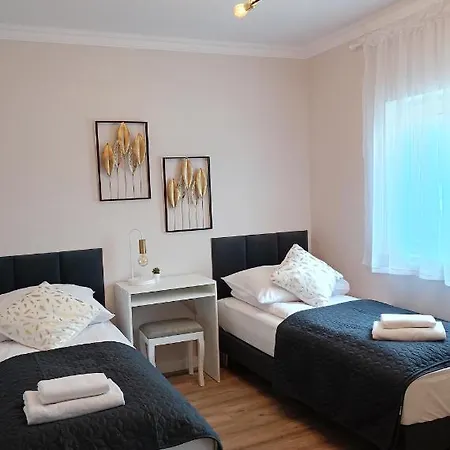 Apartament Sosnowy Z Dwoma Sypialniami I Ogrodkiem Ustron Exterior photo